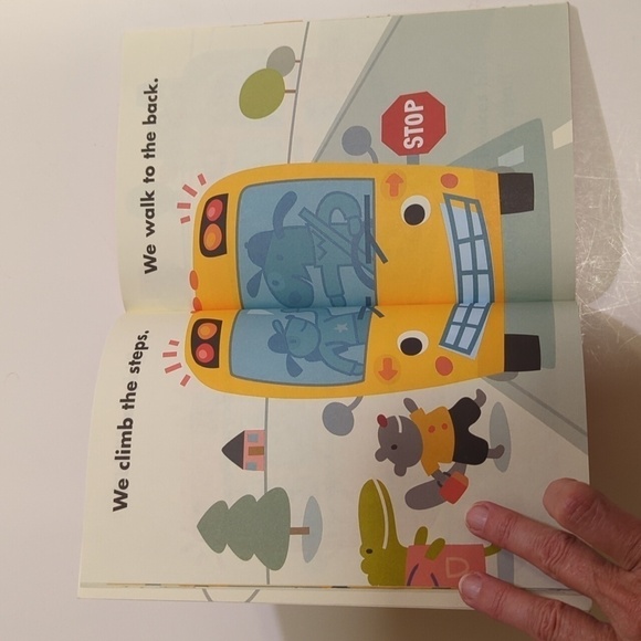 Scholastic Reader Level 1 Paperback Book Set of 3 Children's Books - Picture 5 of 5